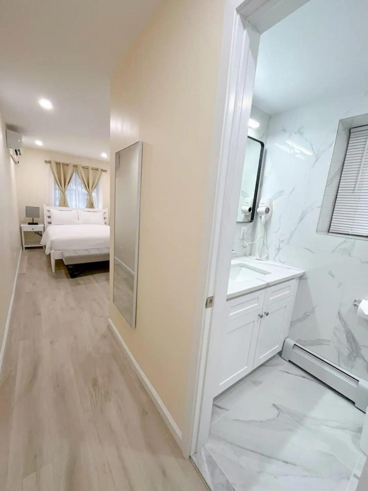 Chic Flushing Retreat, Newly Renovated Suites For Homestay New York