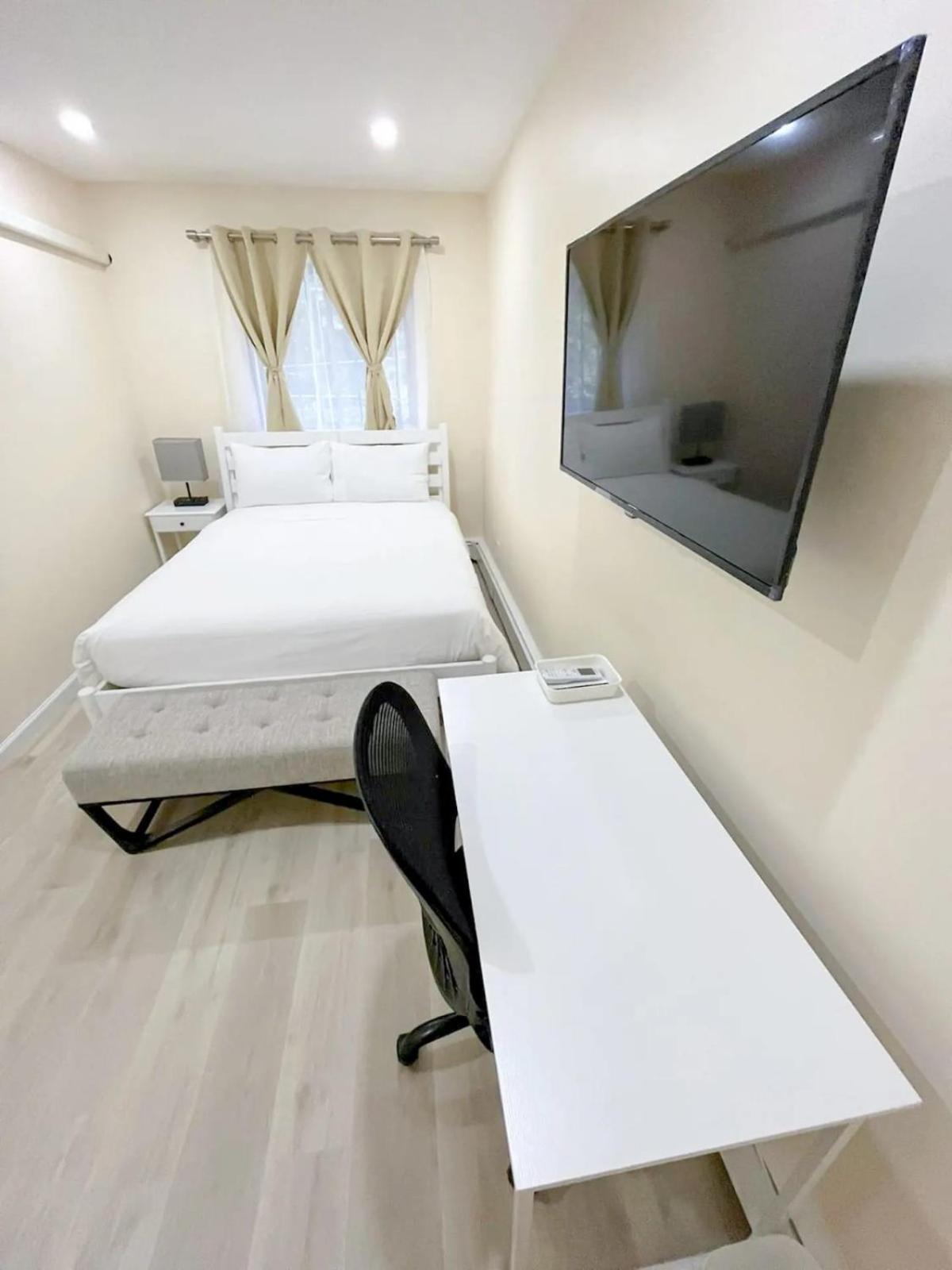 Chic Flushing Retreat, Newly Renovated Suites For Homestay